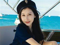 清新小美女尹甜甜三亚旅拍游艇写真