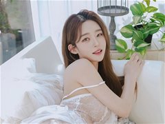 美艳小姐姐Rahee 居家吊带蕾丝小清新