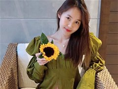 白虎网红@kkimkkimmy 2024私拍性感小翘臀14