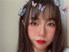 刚毕业的大学女生居家自拍尺度视图
