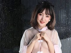 行色美女小可爱尺度人体棚拍套图