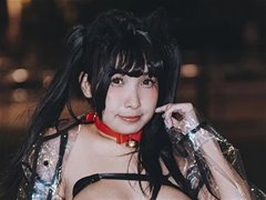 福利姬慕慕Momo 溜雨衣猫猫户外无圣光视图